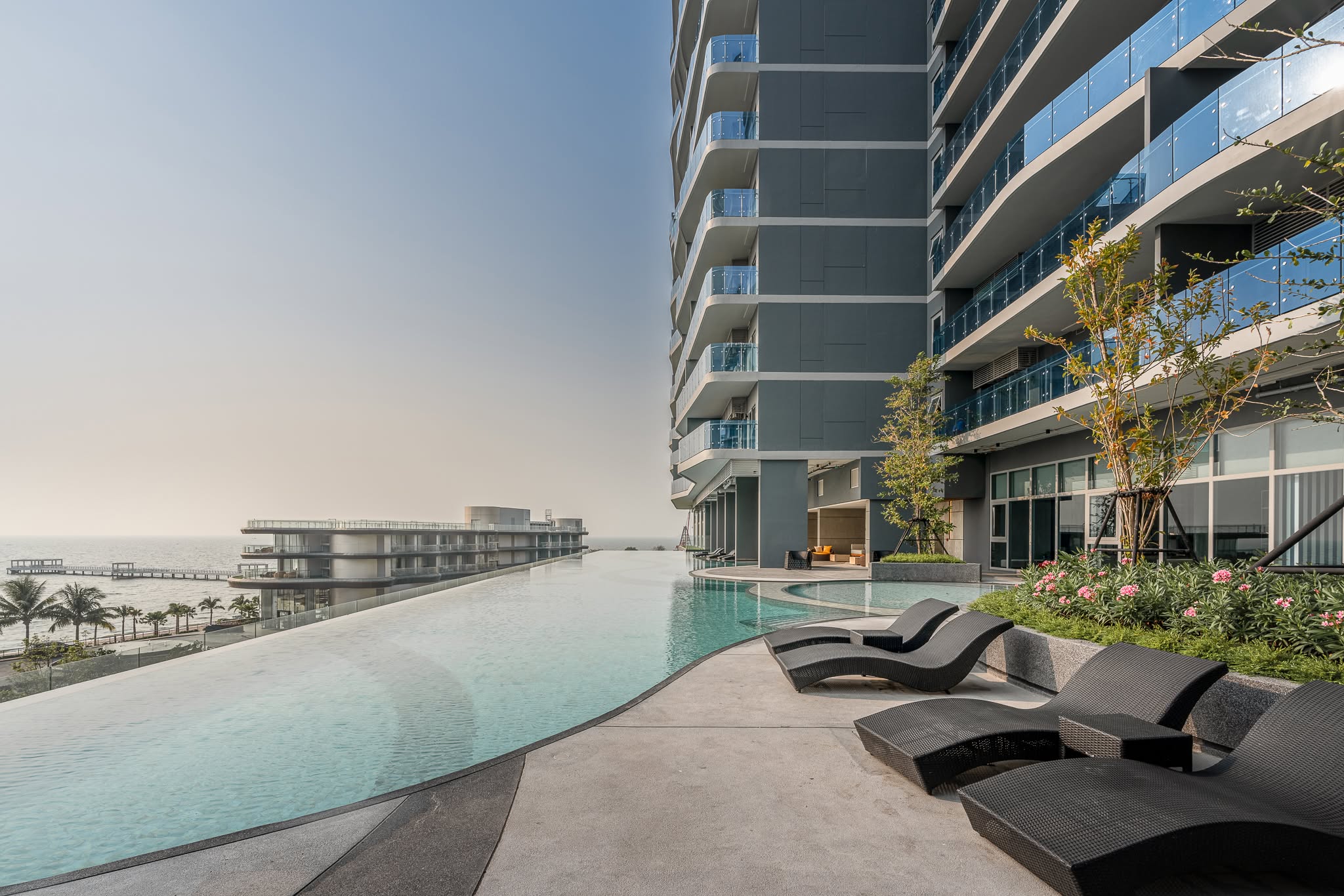 Seaview Tower – 3BR Condominium in George Town