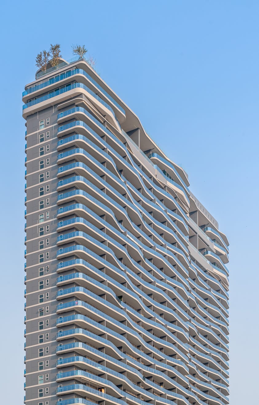 Seaview Tower – 3BR Condominium in George Town